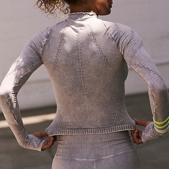 Good Karma High-Neck Layer Long Sleeve Top - Picture 4 of 6